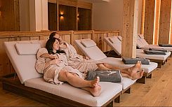  Der Preis ab 1.100,00 € gilt 
 pro Zimmer (im DZ) 
 f&uuml;r 4 &Uuml;bernachtungen. 