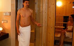 Wellness-Suite mit eigenem Dampfbad und Infrarot-Sauna. - Thula Wellnesshotel Bayerischer Wald in 94551 Lalling