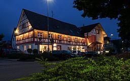Fachwerkhaus bei Nacht - Bodensee-Resort Storchen - Hotel-Restaurant-SPA Wellness in 88690 Uhldingen - Mühlhofen