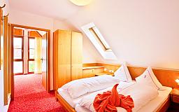 Schlafzimmer - Bodensee-Resort Storchen - Hotel-Restaurant-SPA Wellness in 88690 Uhldingen - Mühlhofen