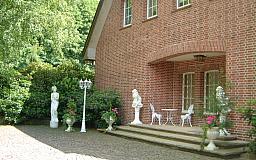 Landhaus Eingangsbereich - Villa Carlshorst in 49176 Hilter a TW