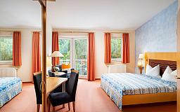 Doppelzimmer mit franzsischem Balkon - Hotel Residenz Immenhof in 67487 Maikammer
